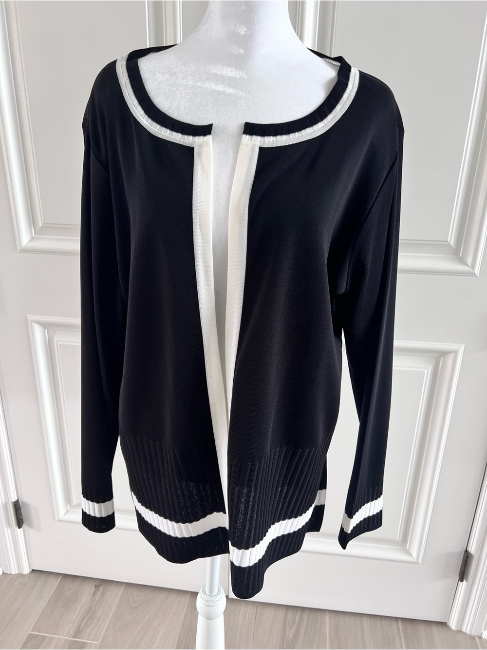 Misook Black and White Open Front Cardigan